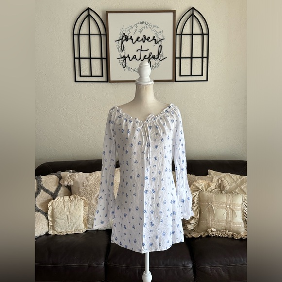 Vintage Victoria's Secret Floral White Boho Festival Cotton Dress Bell Sleeve M - Picture 2 of 14